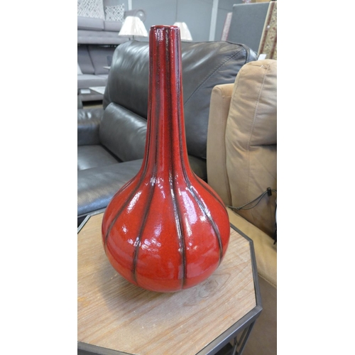 1421 - A red and black bulbous West German style vase