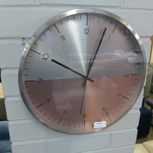 1444 - A contemporary wall clock (35cm)