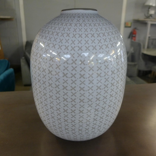 1476 - A Next cross patterned balloon vase