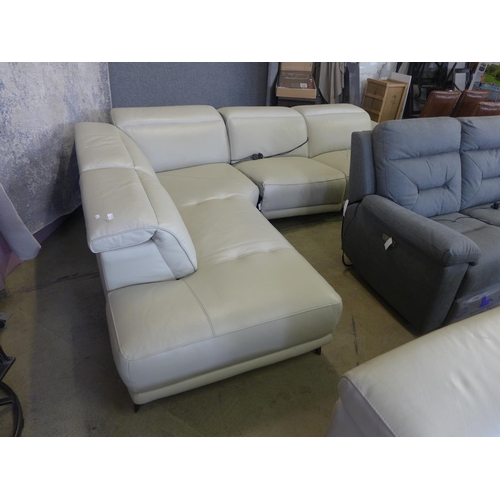 1545 - 3Pc Leather Sectional Lhf With Power Rests, Original RRP £1583.33 + vat - worn (4167-4)   * This lot... 