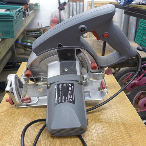 2015 - Rockworth 240v, 1650w hand circular mitre saw ARPC1650 & various blades - W