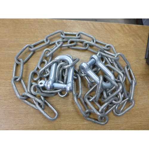 2039 - Towing/lifting chain - new shackles