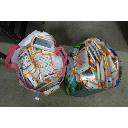 2086 - 2 Large bags of mixed phone cases