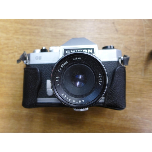 2109 - Chinon camera (CS-Autoflex) with lens