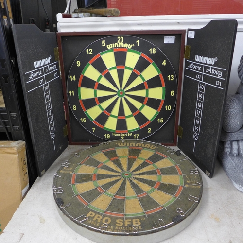 2130 - Winmau Pro SRB dartboard and one other in case