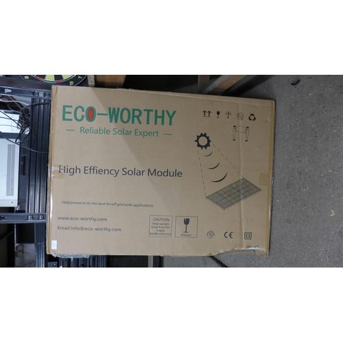 2131 - Eco Worthy solar panel in box