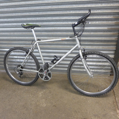 2182 - Claud Butler Avid MTB with Campagnolo wheels - Police repossession