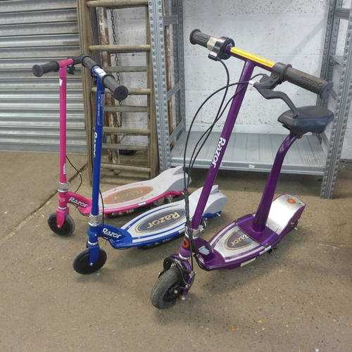 2186D - Children's Razor scooters x 3