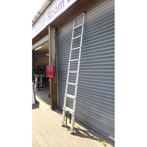 2188 - 13 Rung telescopic ladder