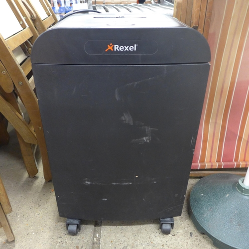 2232 - Rexel 240v paper shredder