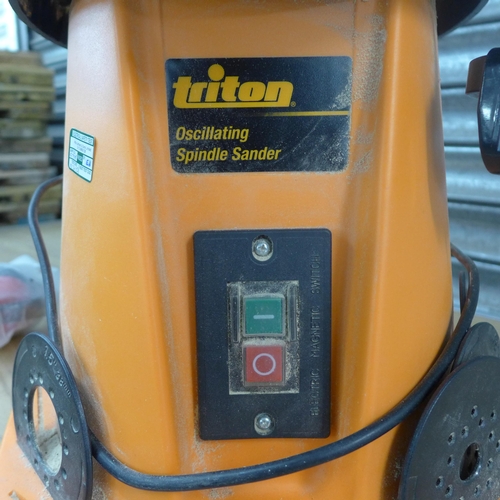 2267 - Triton oscillating spindle sander