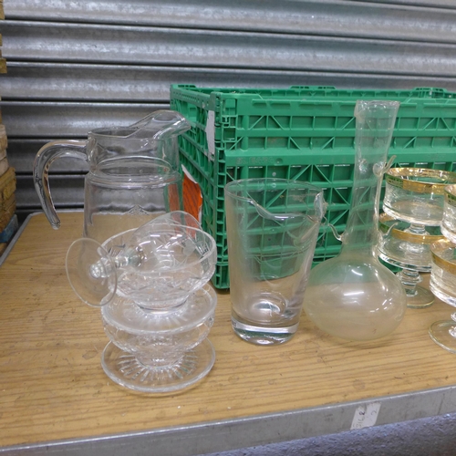 2291 - Box of assorted glassware