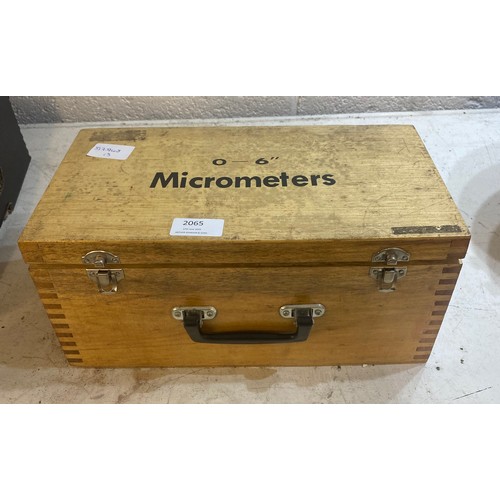 2065 - Boxed set of micrometers 0-6