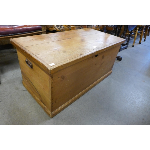 144 - A Victorian pine blanket box