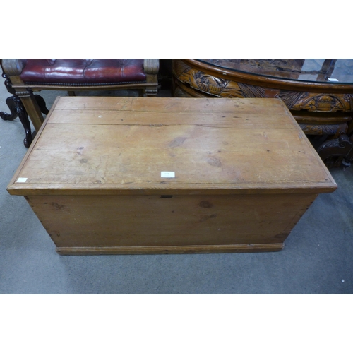 144 - A Victorian pine blanket box