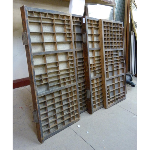 284 - Four vintage wooden printers trays