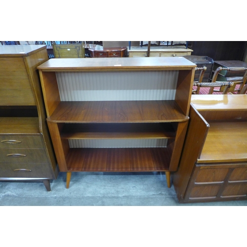 82 - A teak open bookcase