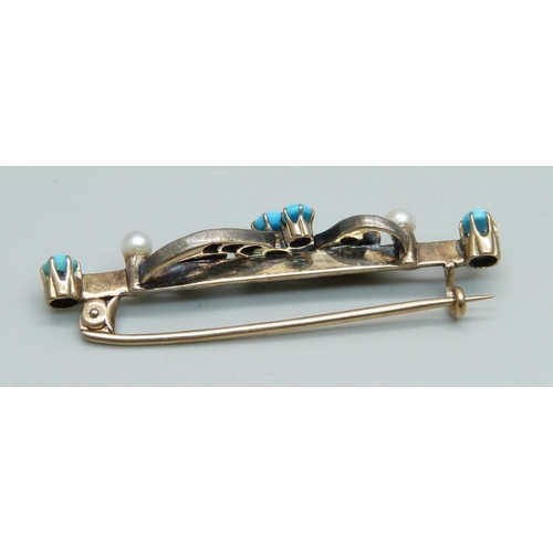 1009 - A diamond, turquoise and pearl set brooch set in yellow metal, (tests as gold), 3.9g