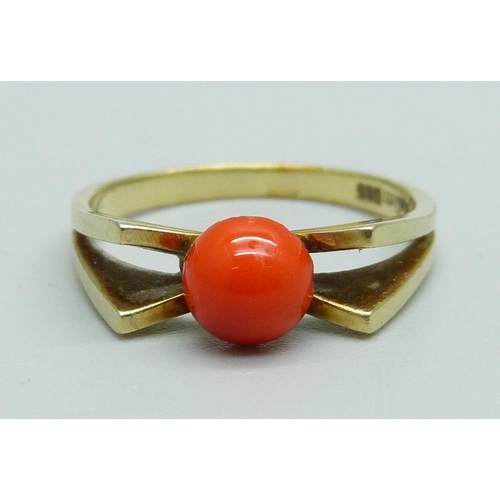 1030 - A 14ct gold and coral ring, marked 585, 3g, N