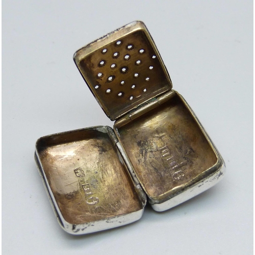 1034 - A George III silver vinaigrette by John Shaw, Birmingham 1811