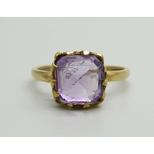 1048 - A 22ct gold and amethyst ring, a/f, 3.8g, P