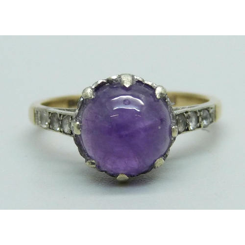 1089 - A 9ct gold and amethyst solitaire ring, 3.1g, P