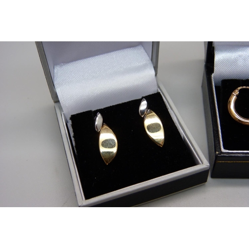 1091 - Two pairs of 9ct gold earrings, 2.3g