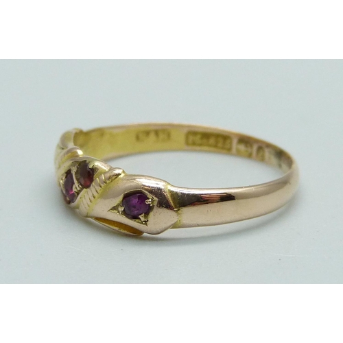 1098 - A Victorian 15ct gold and garnet ring, Birmingham 1898, 2g, M/N