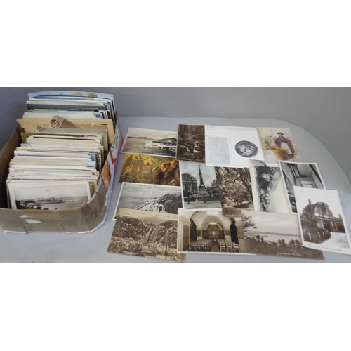 660 - Postcards; a collection of postcards, vintage to modern