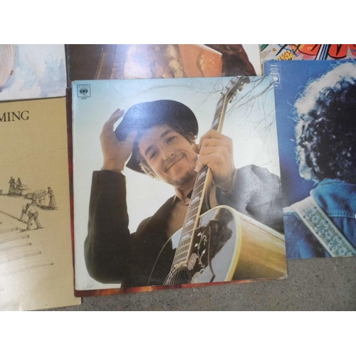 725 - Ten Bob Dylan LP records