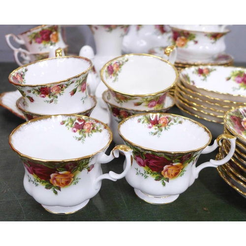 770 - A collection of Royal Albert Old Country Roses china including a two-tier cake stand and Royal Alber... 