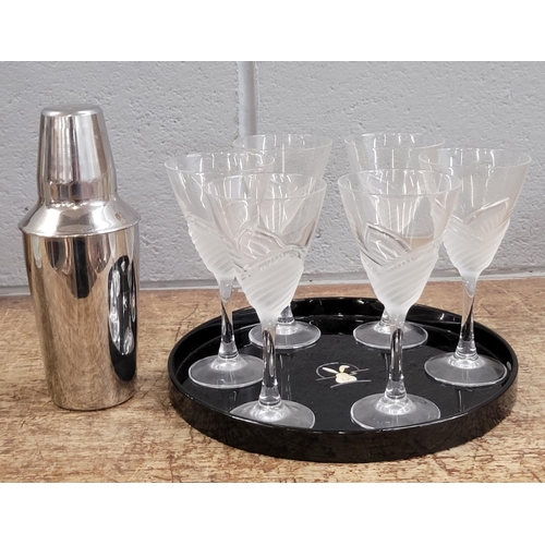 791 - An Art Deco style cocktail set