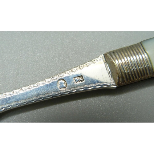 835 - An early 19th Century silver and mother of pearl olive fork