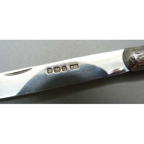 839 - A silver bladed fruit knife, Sheffield 1909, Thomas Marples