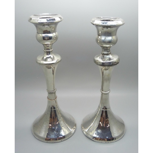 868 - A pair of silver candlesticks, Birmingham 1923, 22.5cm