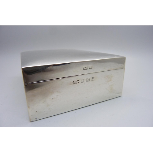 869 - A cedar lined silver cigarette box, 11.5cm wide