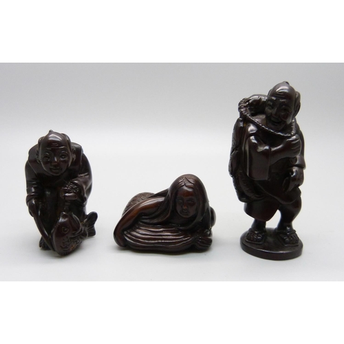 873 - Three carved netsuke