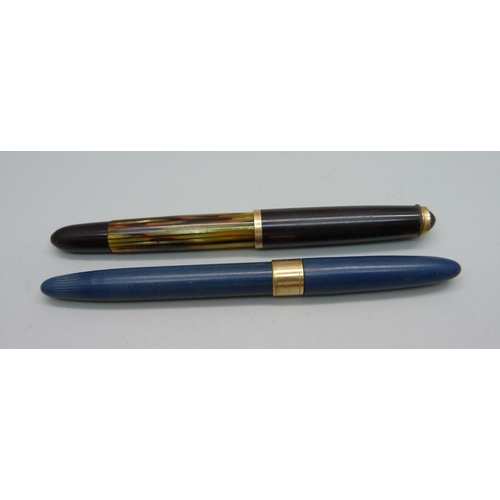 895 - A Pelikan pen with 14k gold nib and a Sheaffer fountain pen with 14k gold nib