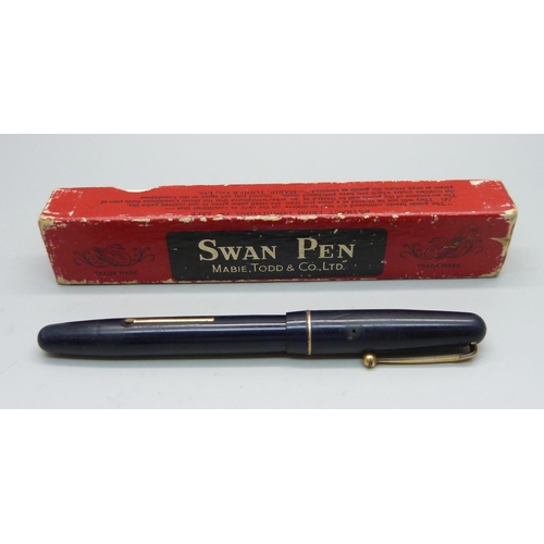 896 - A boxed Swan Mabie Todd & Co. Ltd. pen with 14k gold nib