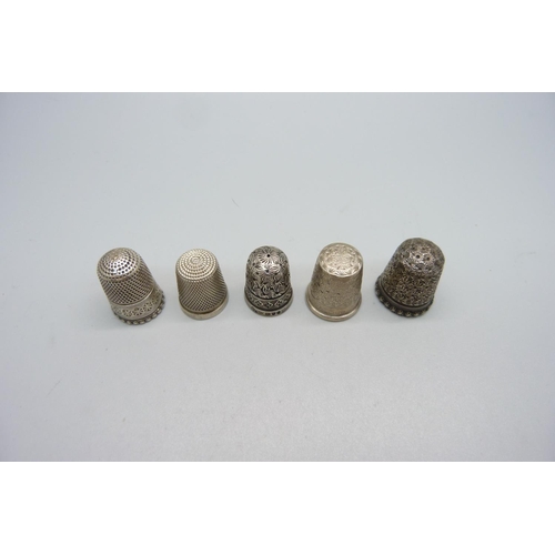 901 - Five silver thimbles; four Charles Horner and one other, two a/f