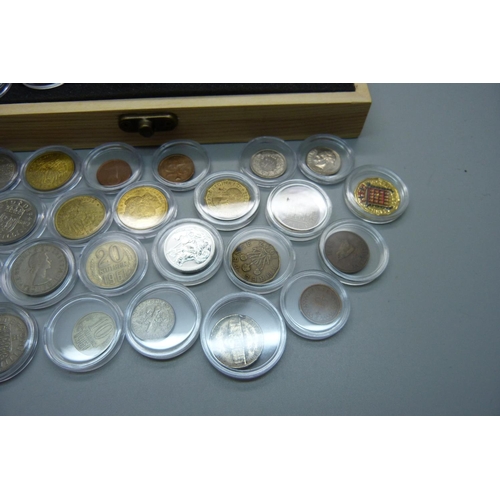 922 - A case of US, Canadian and British coins