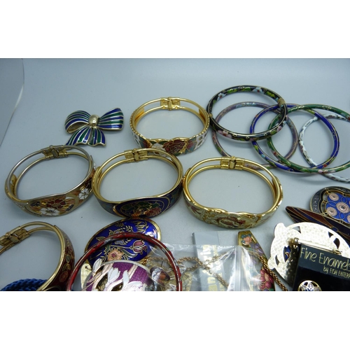 926 - Cloisonne bangles and other jewellery