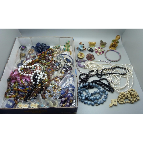 938 - Costume jewellery, etc.