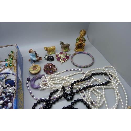 938 - Costume jewellery, etc.