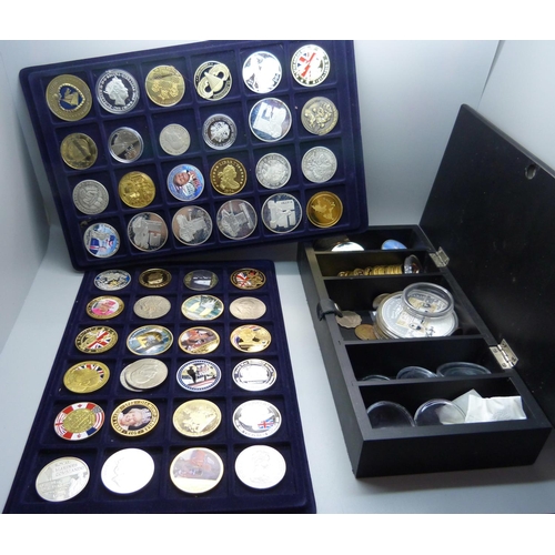 942 - A collection of crowns, other commemorative coins, etc.