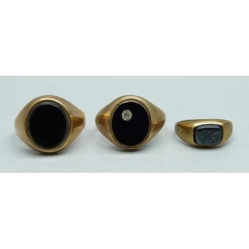 964 - Three 9ct gold rings, 8.5g, 2x Q and H