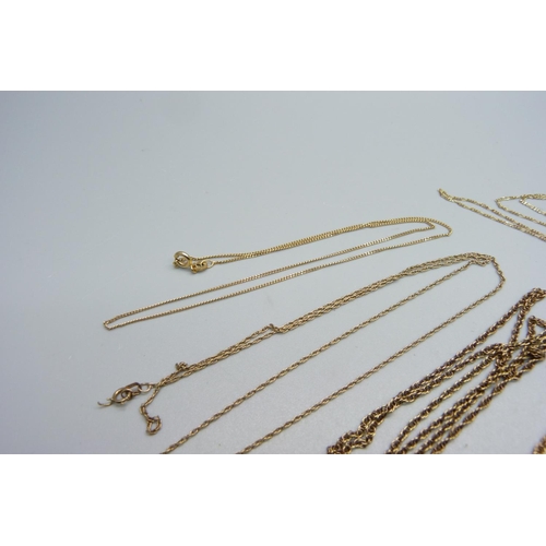 969 - A 22ct gold ring, a/f, 0.7g, four 9ct gold chains, one a/f, three 9ct gold bracelets, two a/f, a 9ct... 