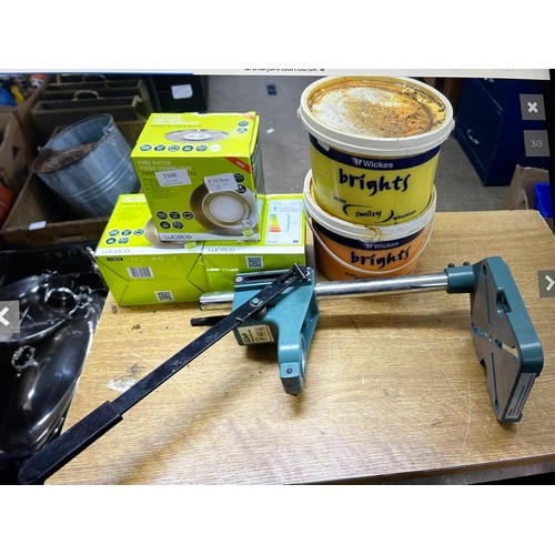 2368 - 3 Downlighters, drill stand & 2 Wickes paints