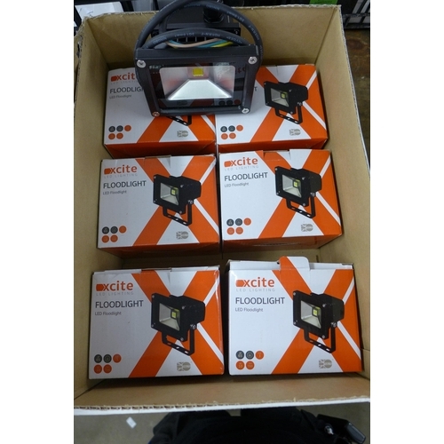 2374 - 6 Excite 10w LED floodlights - RRP £15 each - unused