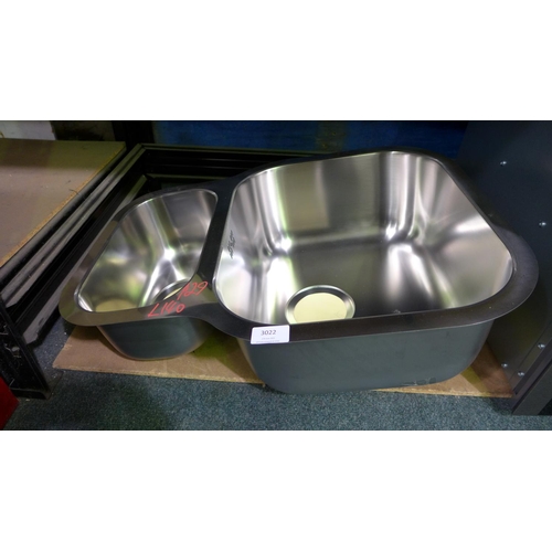 3022 - Ecuador 1.5 Bowl RVS U/mount Stainless Steel Sink  (398-140)    * This lot is subject to vat